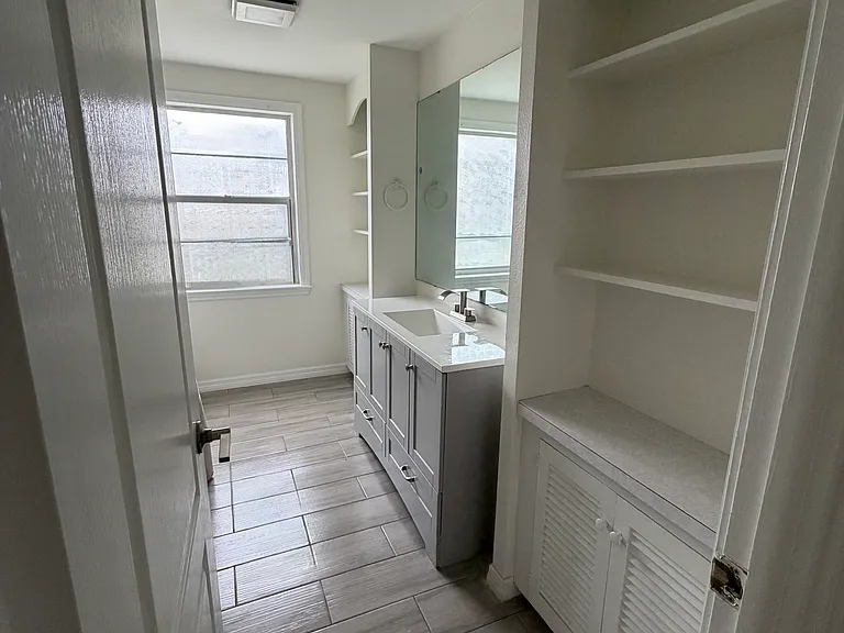 Magellan Dr — Photo 18