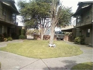 2nd image of 4524 N Sharon Ave