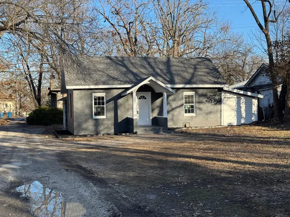 3327 S Pearl Avenue, Joplin, MO 64804