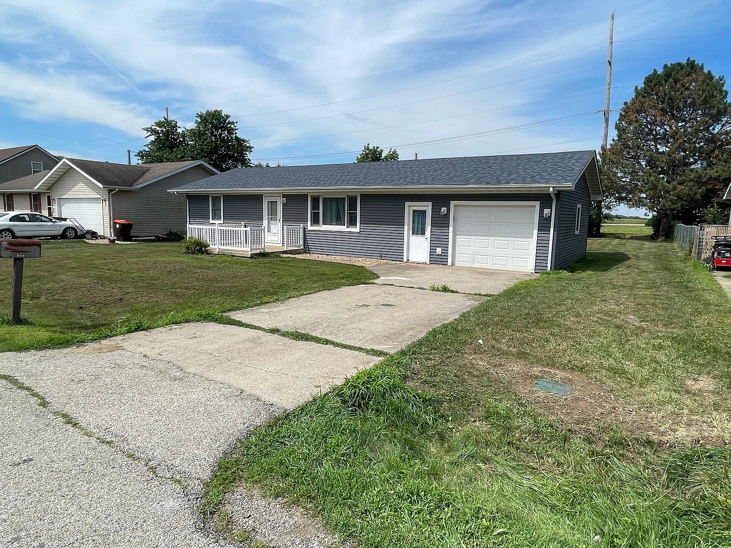 102 N Delane Dr, Heyworth, IL 61745 Zillow