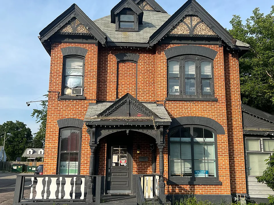 169 Bayfield St #3