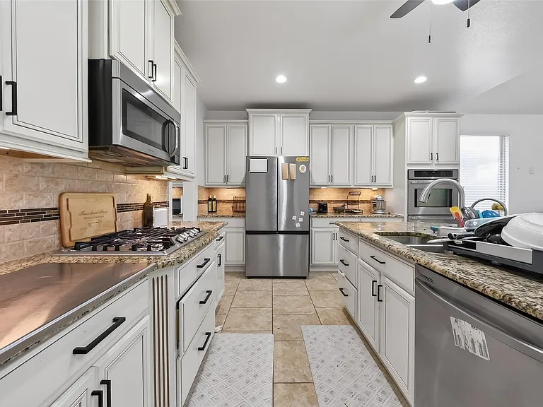 6515 Sterling Shores Ln — Photo 12