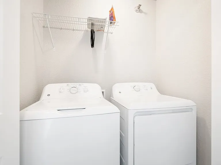 Willow Falls Apartments — Photo 27