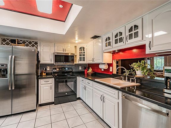 5th image of 4922 Pennsbury Dr