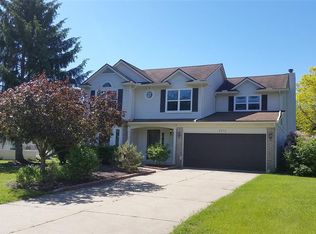 2572 W Bloomfield Oaks Dr, West Bloomfield, MI