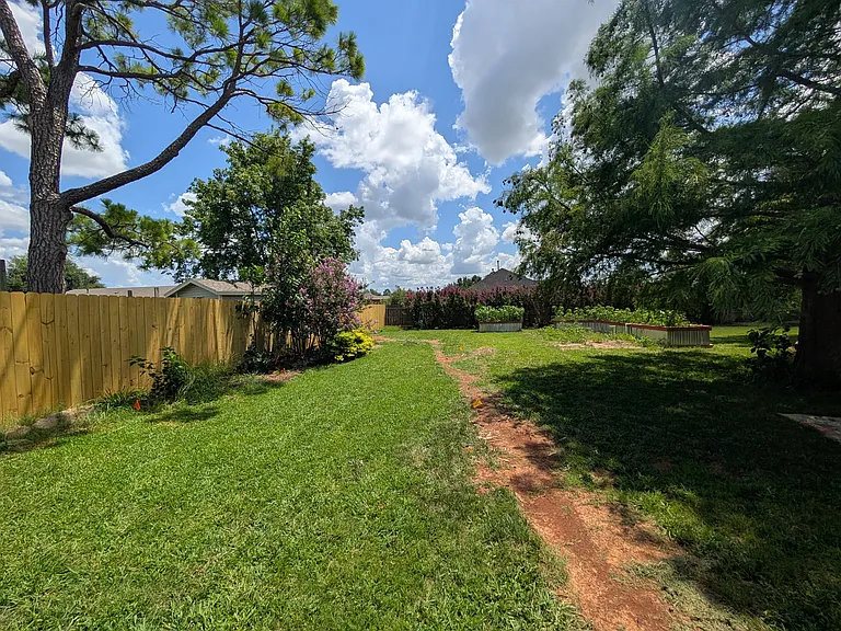 10133 Bromley Ct — Photo 42