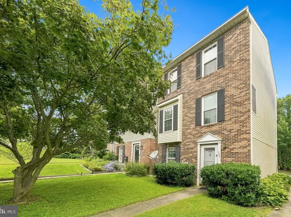 125 N Towne Ct, Mount Airy, MD 21771