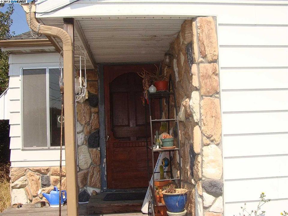 1st image of 2950 Greenwood Dr