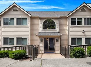 3809 131st Ln SE APT J11, Bellevue, WA 98006