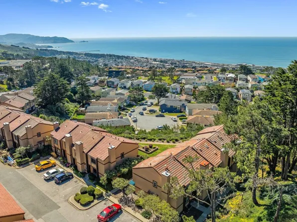 627 Hickey Blvd APT D, Pacifica, CA 94044