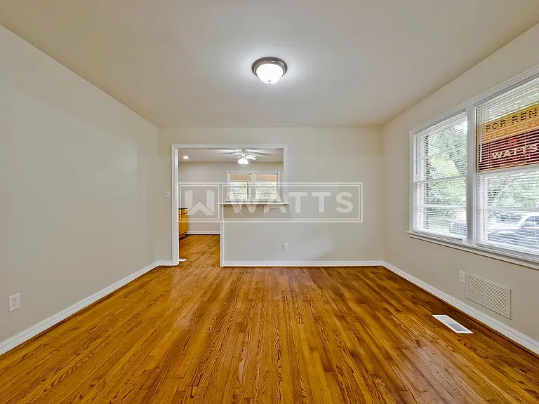 2324 3rd St NE — Photo 5