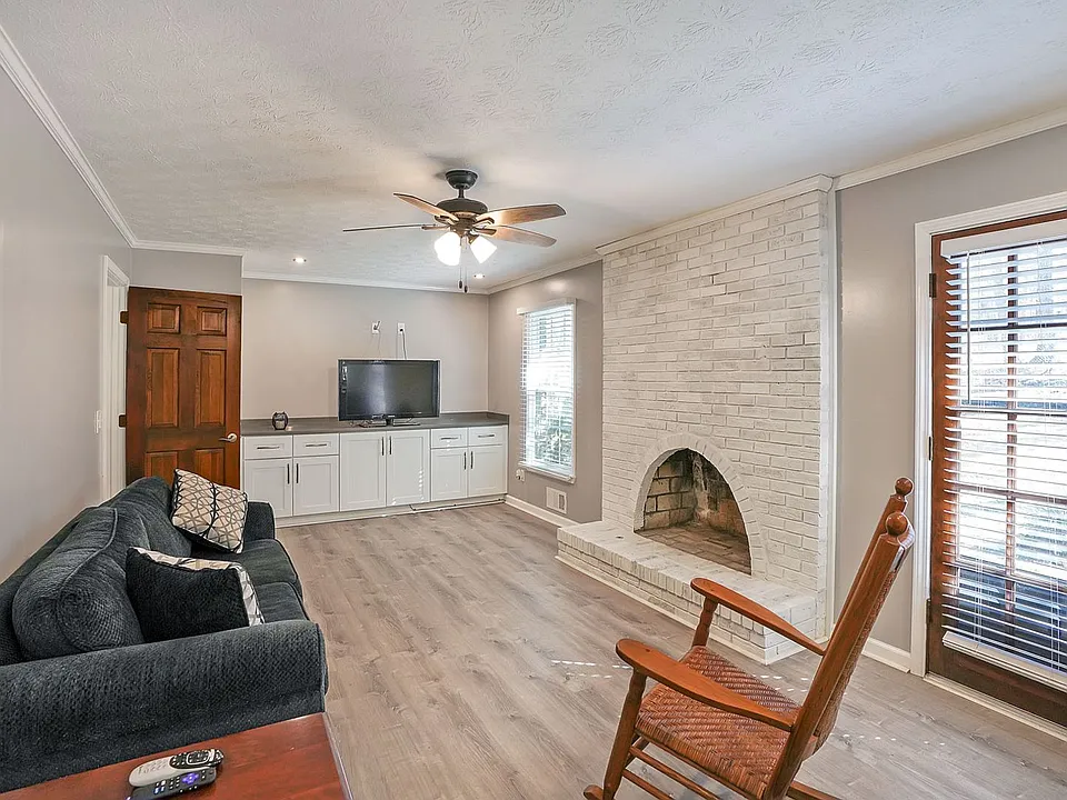 752 Mountainbrooke Cir