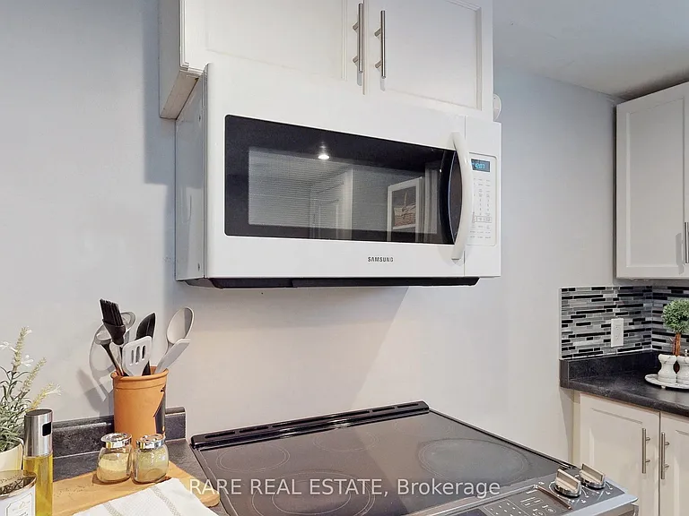 508 Upper Gage Ave #LOWER — Photo 9