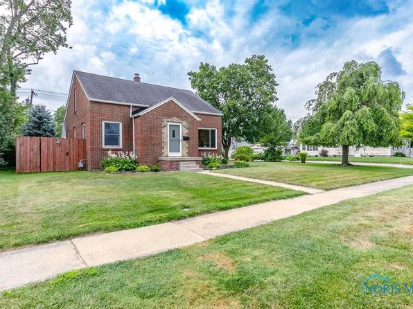 700 Sackett St, Maumee, OH 43537