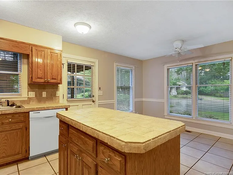 405 Bannerman Ct — Photo 19