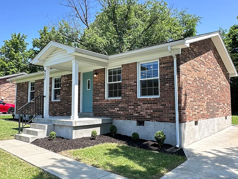432 Georgia Ave — Photo 1