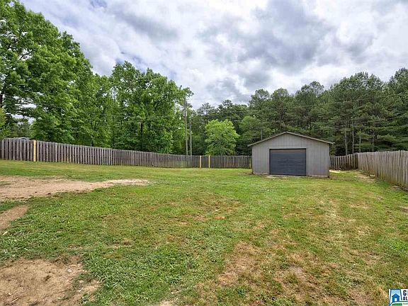 3rd image of 735 Parker Dr