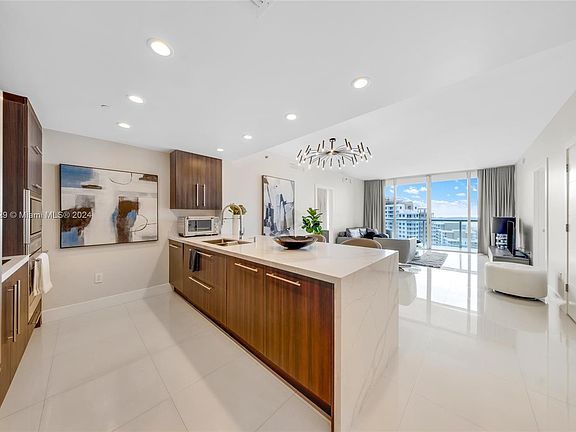 4th image of 465 Brickell Ave APT 2905