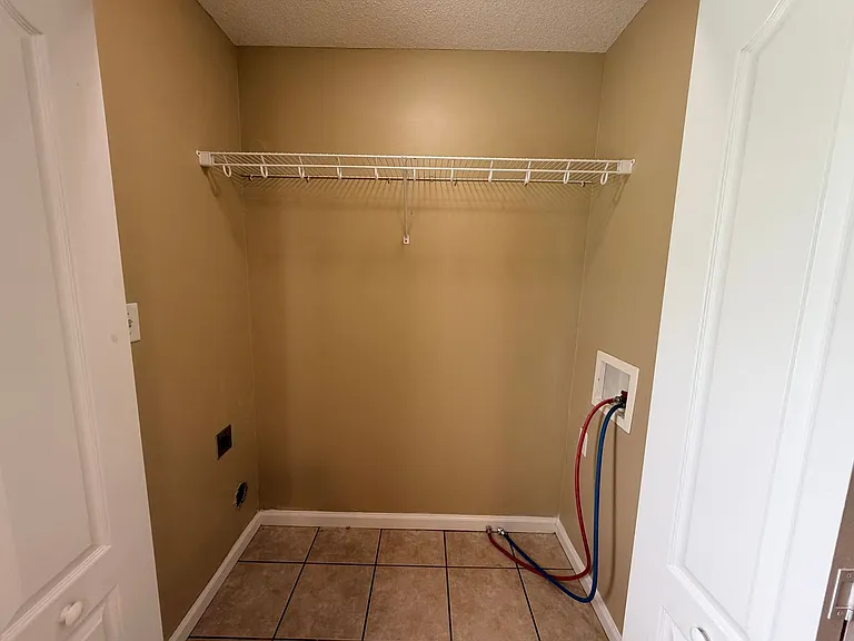 2705 Pineview Dr #A — Photo 8