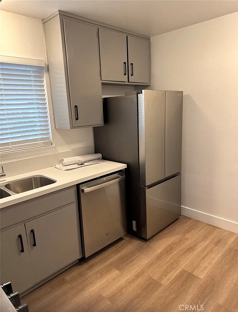 2 bed, 900 sqft, $1,650 — Photo 3