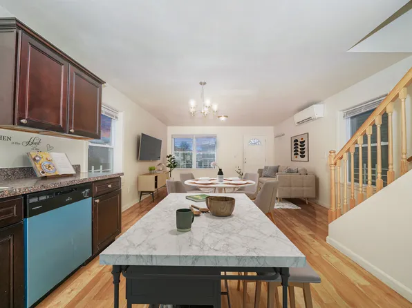 69-44 Burchell Avenue image 3 of 13