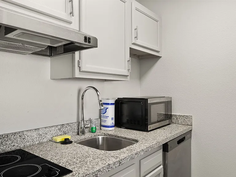 619 N Shore Dr #1 — Photo 10
