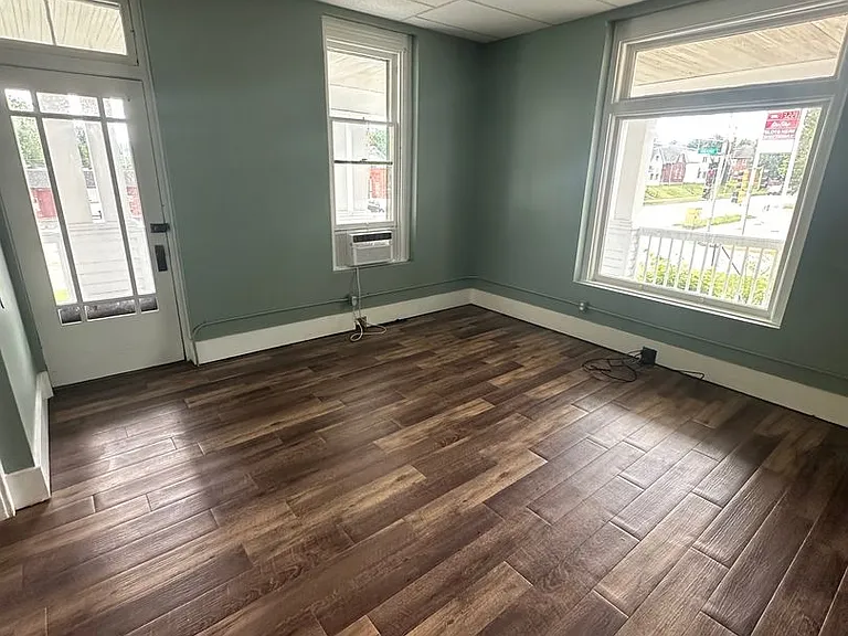 1141 Chestnut St — Photo 10