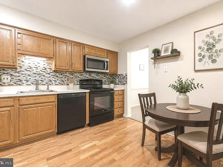 11 Chateau Cir — Photo 10