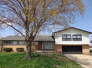 390 Flagstaff Ln, Hoffman Estates, IL