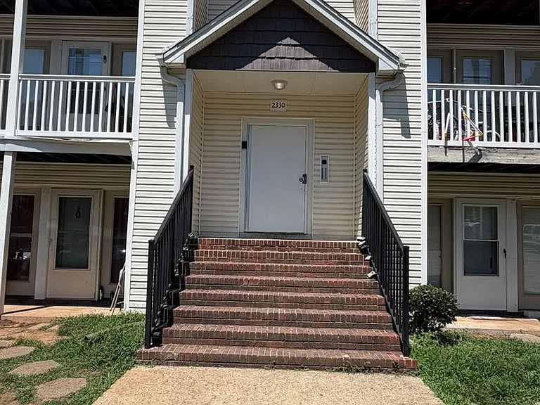 2330 W Vandalia Rd — Photo 1