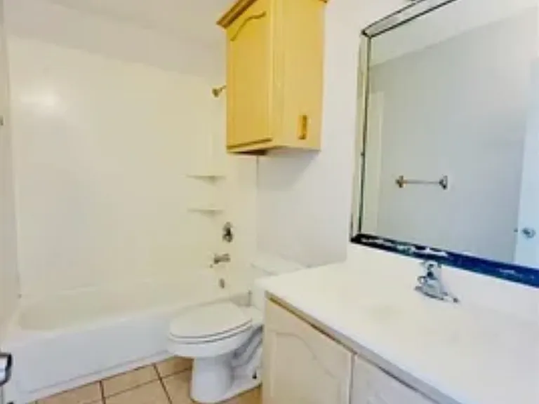 2208 W Candlelight Ln — Photo 6