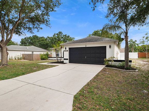 2nd image of 15624 Sunny Crest Ln