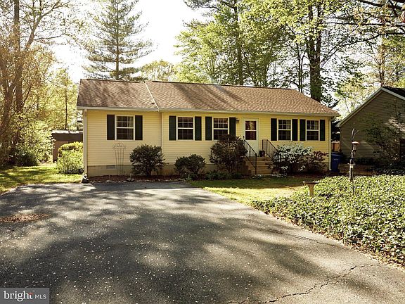 2nd image of 26 Lakewood Dr