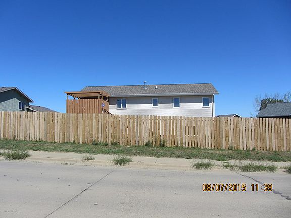 2nd image of 629 Jade St