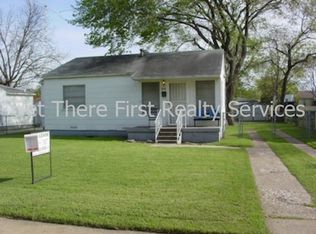 2216 Clearview Cir, Dallas, TX 75224