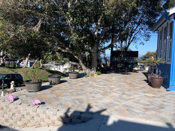 305 9th St, Pacific Grove, CA 93950