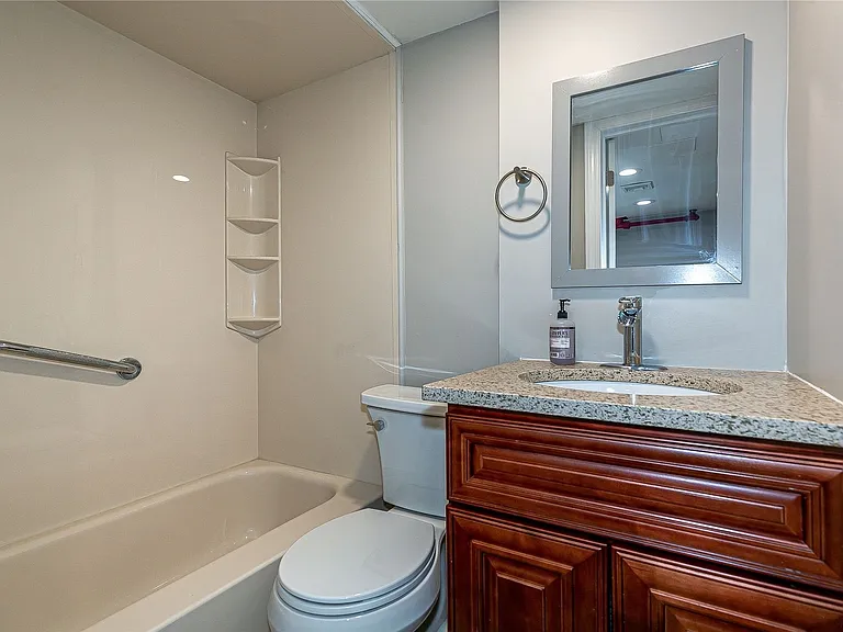 81 Maple Ave — Photo 14