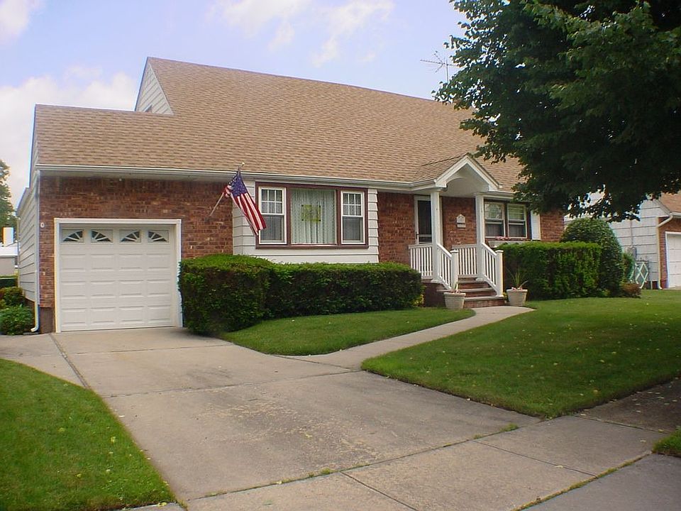 1st image of 101 Twin Lawns Ave