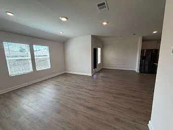 1433 Redwood Crk — Photo 15