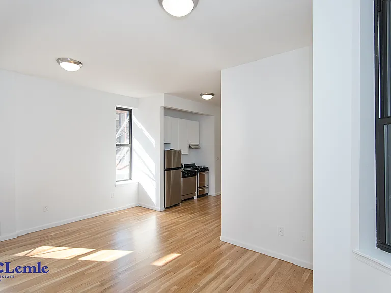 1361 Lexington Ave #2FW — Photo 1
