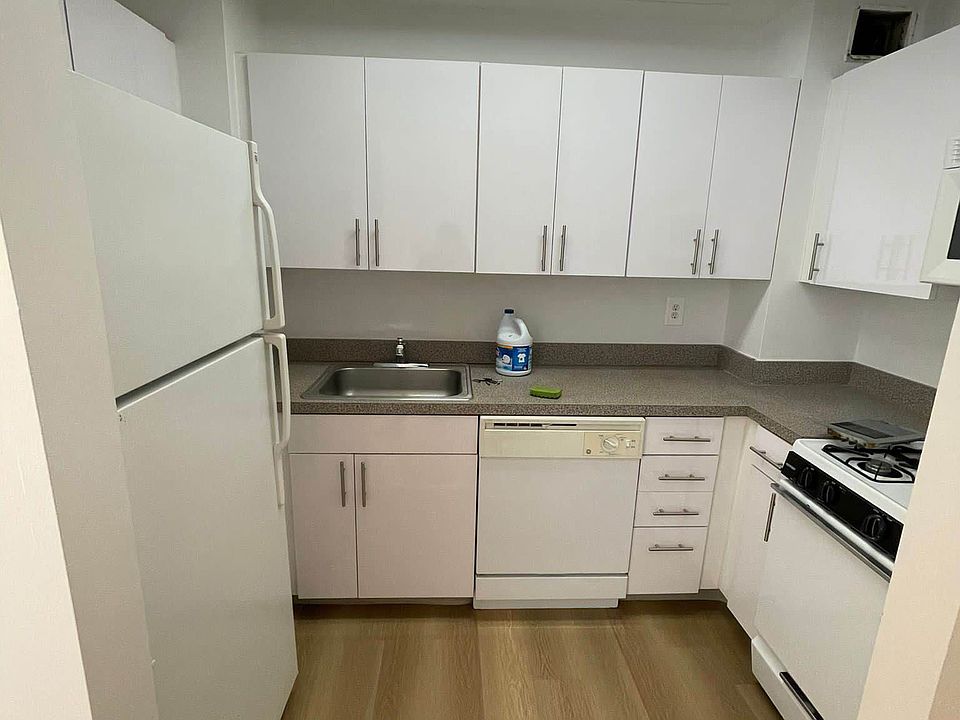 2nd image of 75-23 113th St #3B