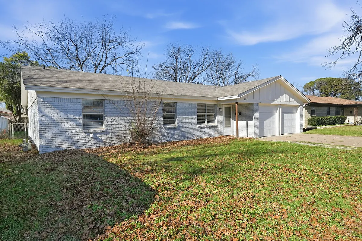 Building Photo - 2721 Ash Park Dr