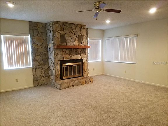 4th image of 7731 Hinsdale Dr