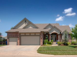 2130 N Stonegate Cir, Andover, KS 67002