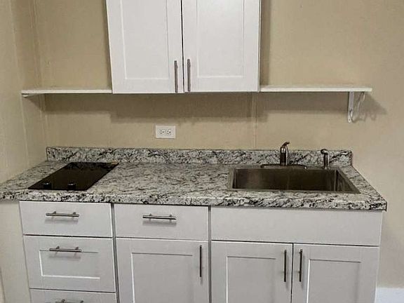 5th image of 1120 Union St S Unit 1