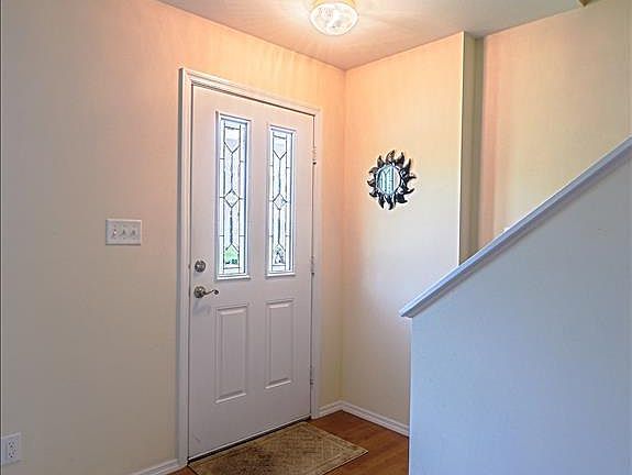 3rd image of 446 Parkview Place Dr