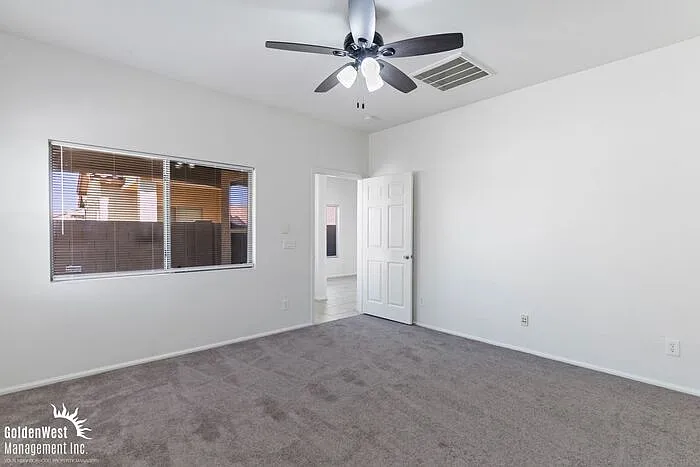 993 E Corral St — Photo 9