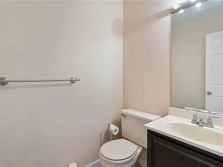13 Sunflower Cir #108 — Photo 9