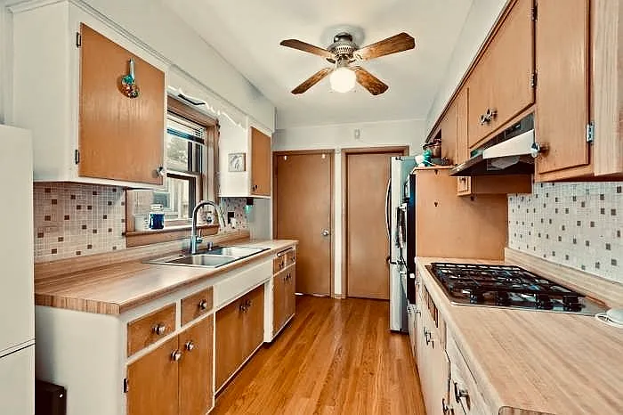 6822 W Higgins Ave — Photo 4
