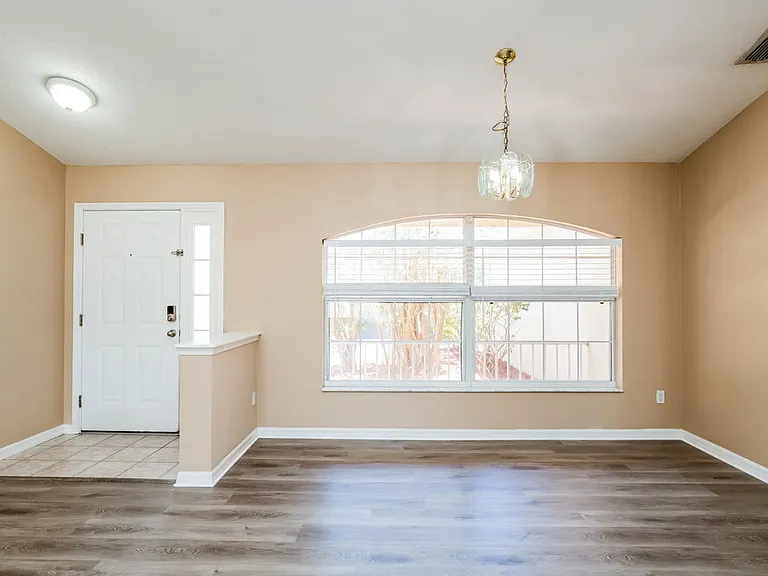10449 Lake Hasson Cir — Photo 4